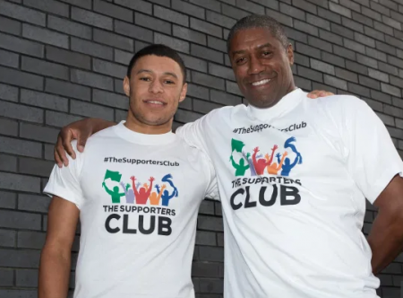 MARK CHAMBERLAIN - CHAMBO'S FAMOUS DAD Who is Mark Chamberlain, who is his significant other and is his child Liverpool star Alex Oxlade-Chamberlain?